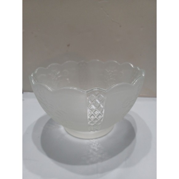 Replacement Vintage Frosted Scalloped Etching Glass Light Lamp Shade 3.5 Open - Picture 3 of 12